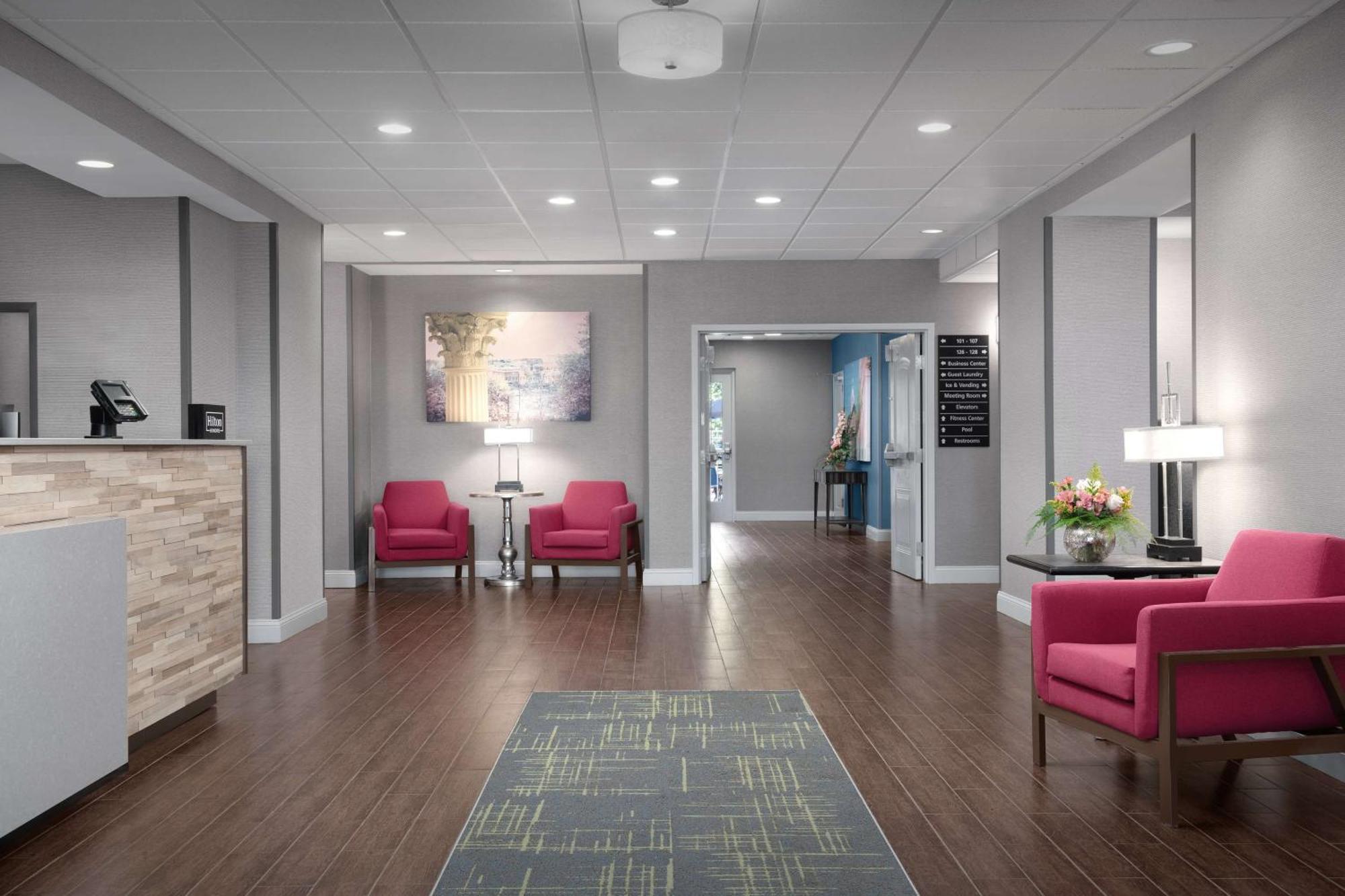 Hampton Inn Стейтсборо Экстерьер фото